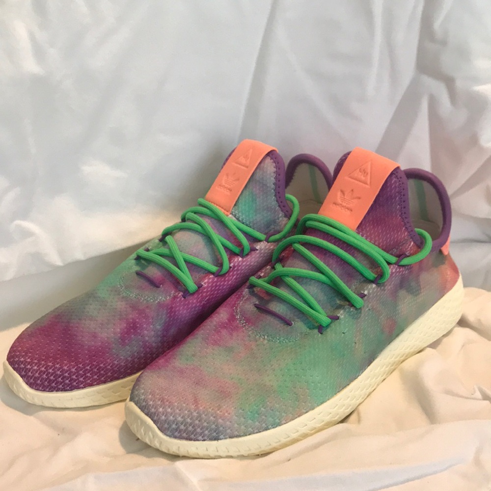 men’s pharrell X adidas holi shoes